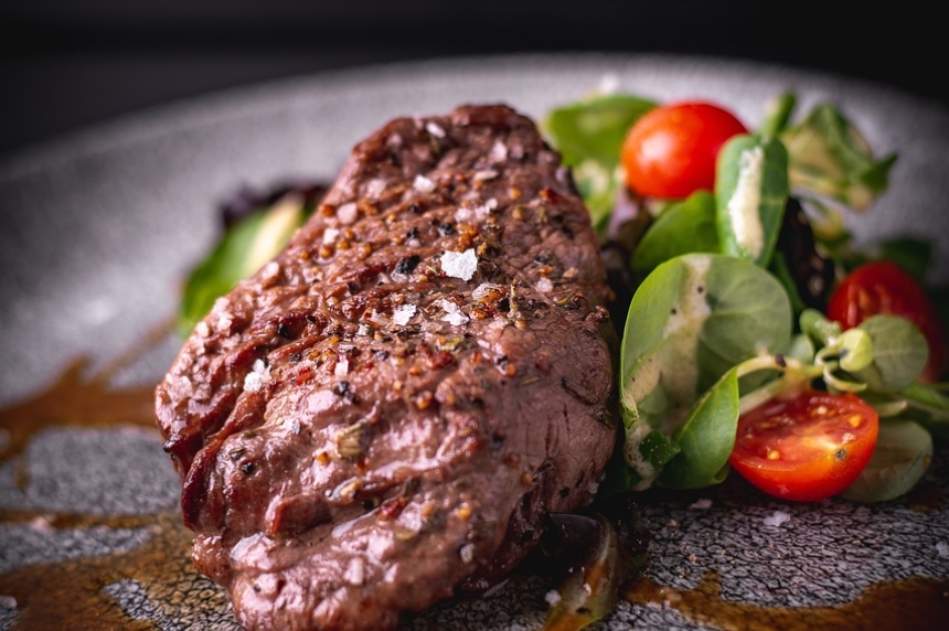 Solomillo de vacuno con salsa española